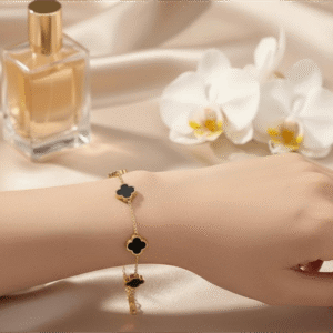 Onyx Bloom Clover Bracelet